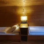 Baeckenhaeusl Huetten Komfortzimmer Affittacamere 4*