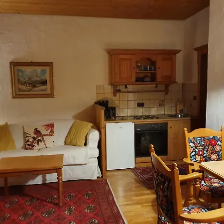 Baeckenhaeusl Huetten Komfortzimmer 4* Uttendorf