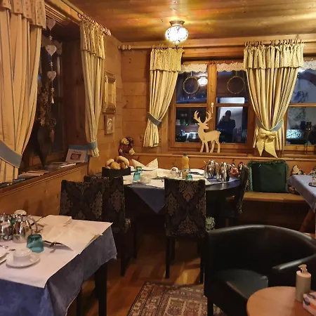 Baeckenhaeusl Huetten Komfortzimmer Guest house *