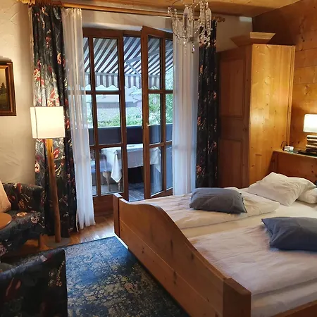 Bäckenhäusl Hütten Komfortzimmer 4* Uttendorf