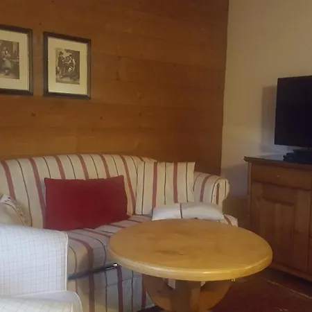 Bäckenhäusl Hütten Komfortzimmer