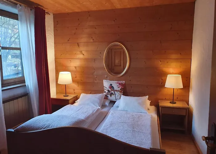 Baeckenhaeusl Huetten Komfortzimmer Pensionat 4*